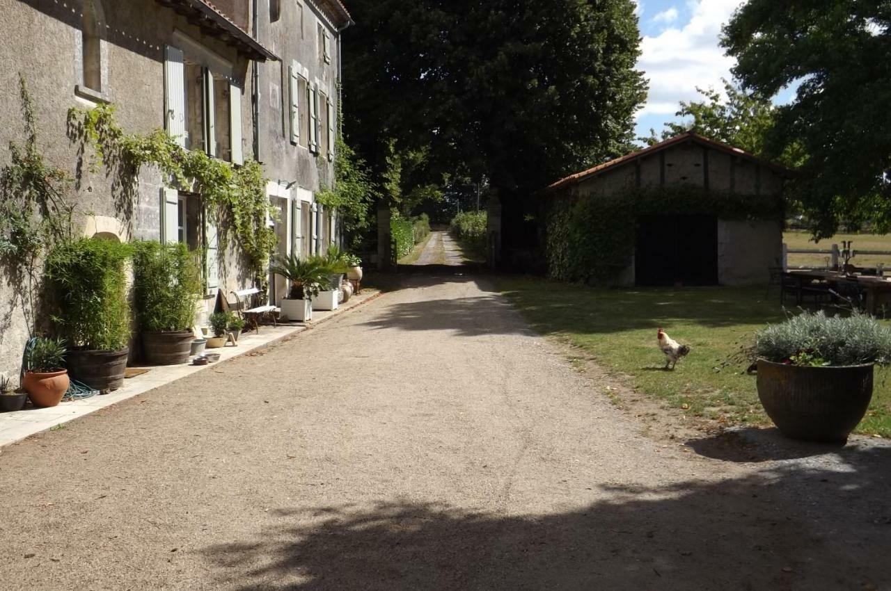 Domaine De Lalat - B&B With En-Suite Bathrooms All Rooms With Garden Views Montemboeuf ภายนอก รูปภาพ